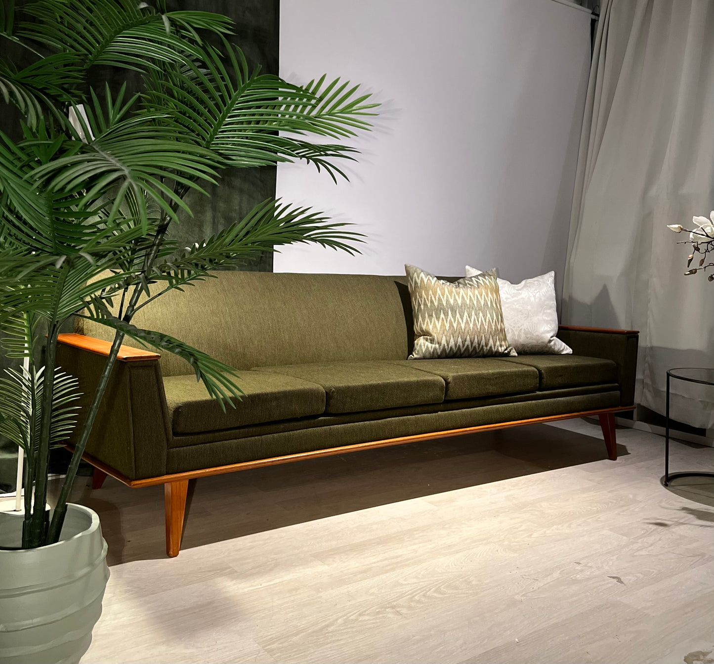 Retro- Sofa 4-seat