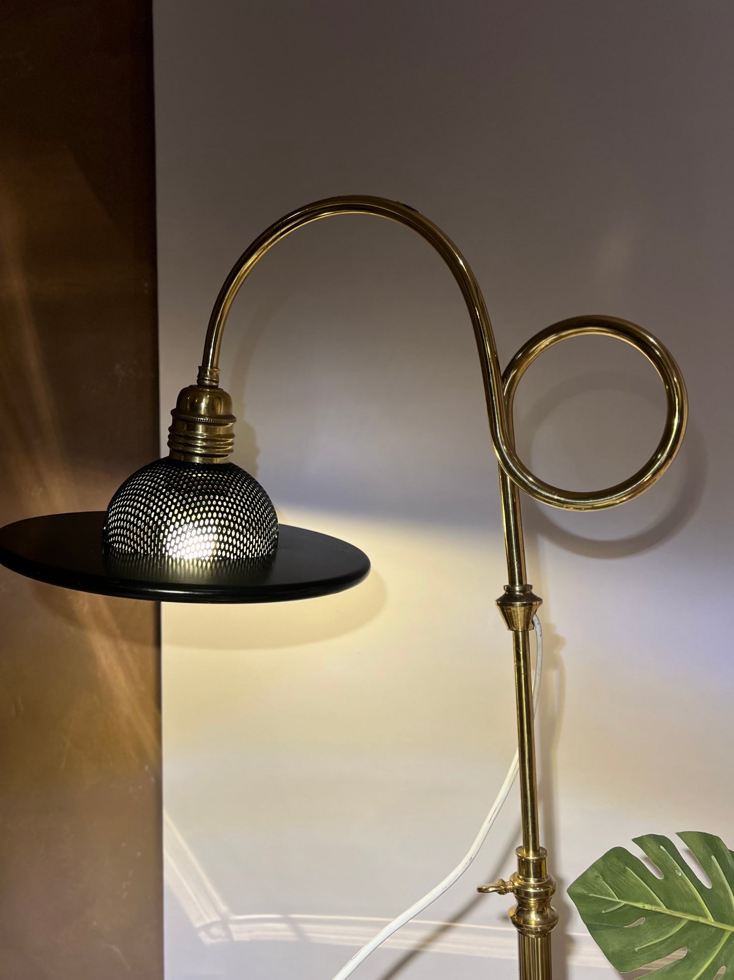 Post Moderne bordlampe