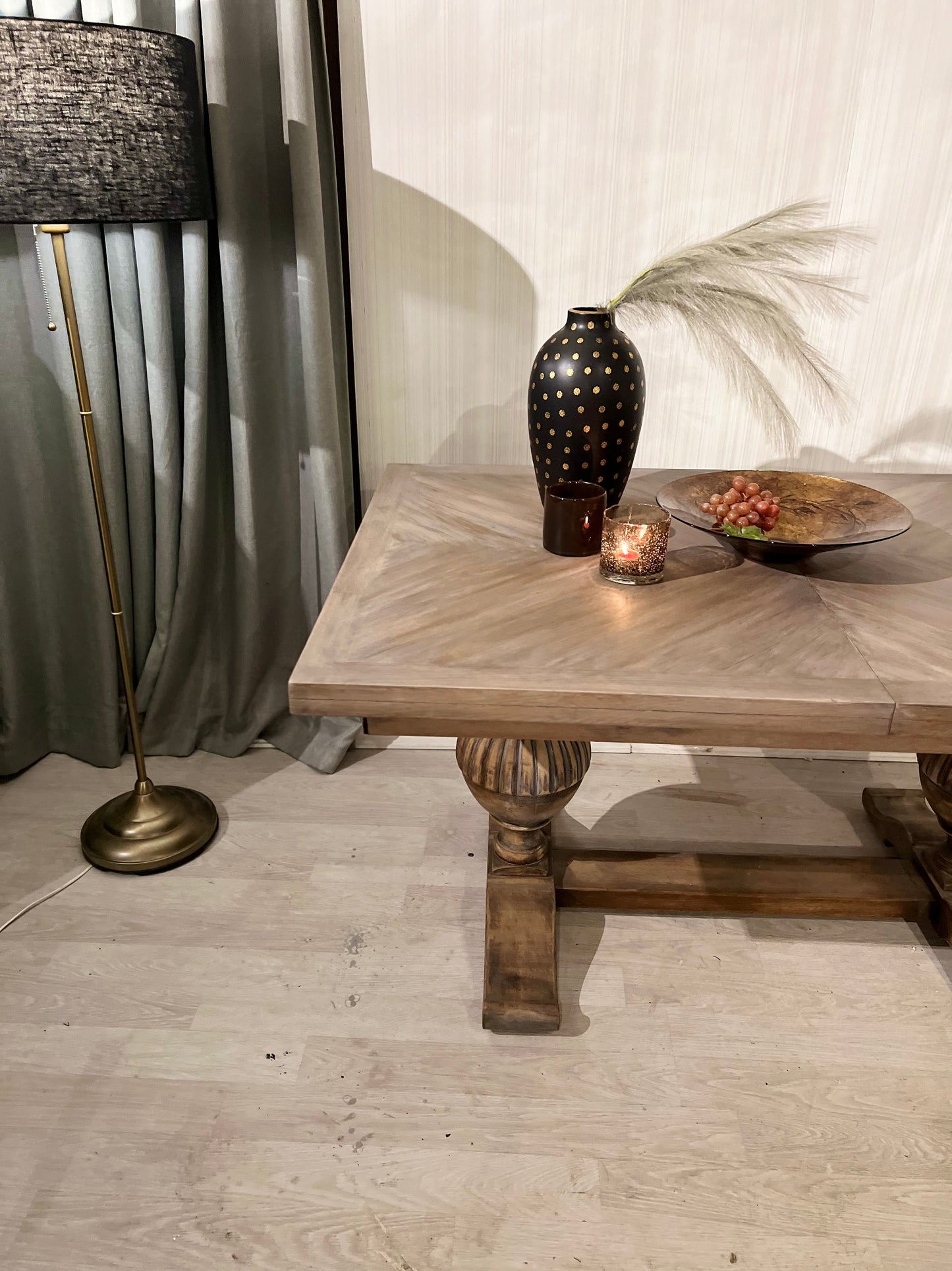 Spisebord - French Country style - Kvalitetsbrukt Møbel fra Hjembruket AS på Hjembruket