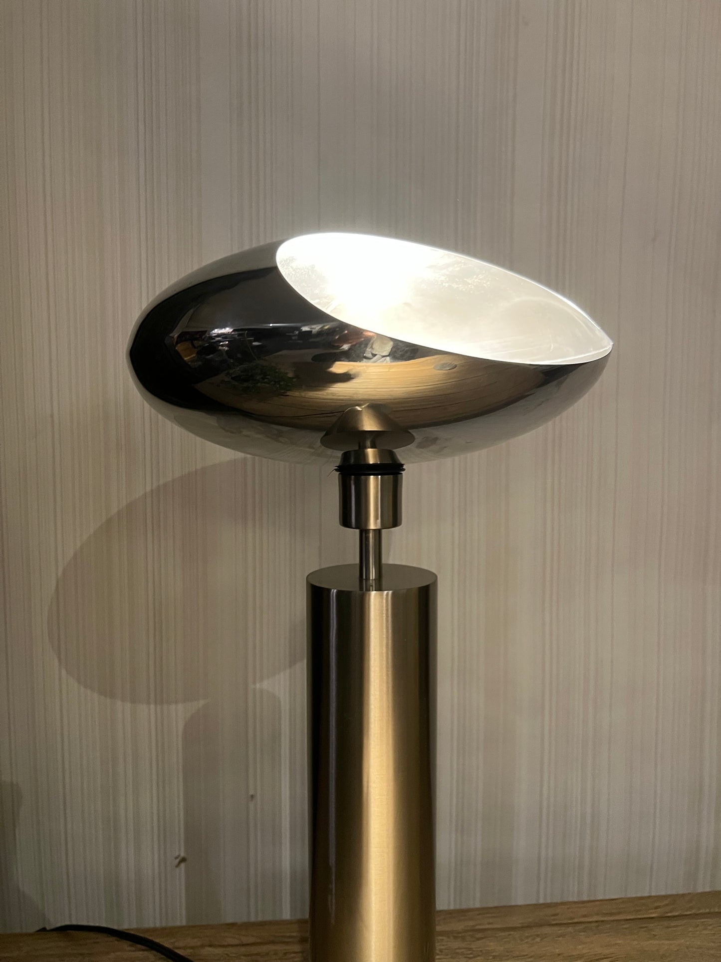 ReMoDe -Artic Bordlampe - Kvalitetsbrukt Møbel fra Hjembruket AS på Hjembruket