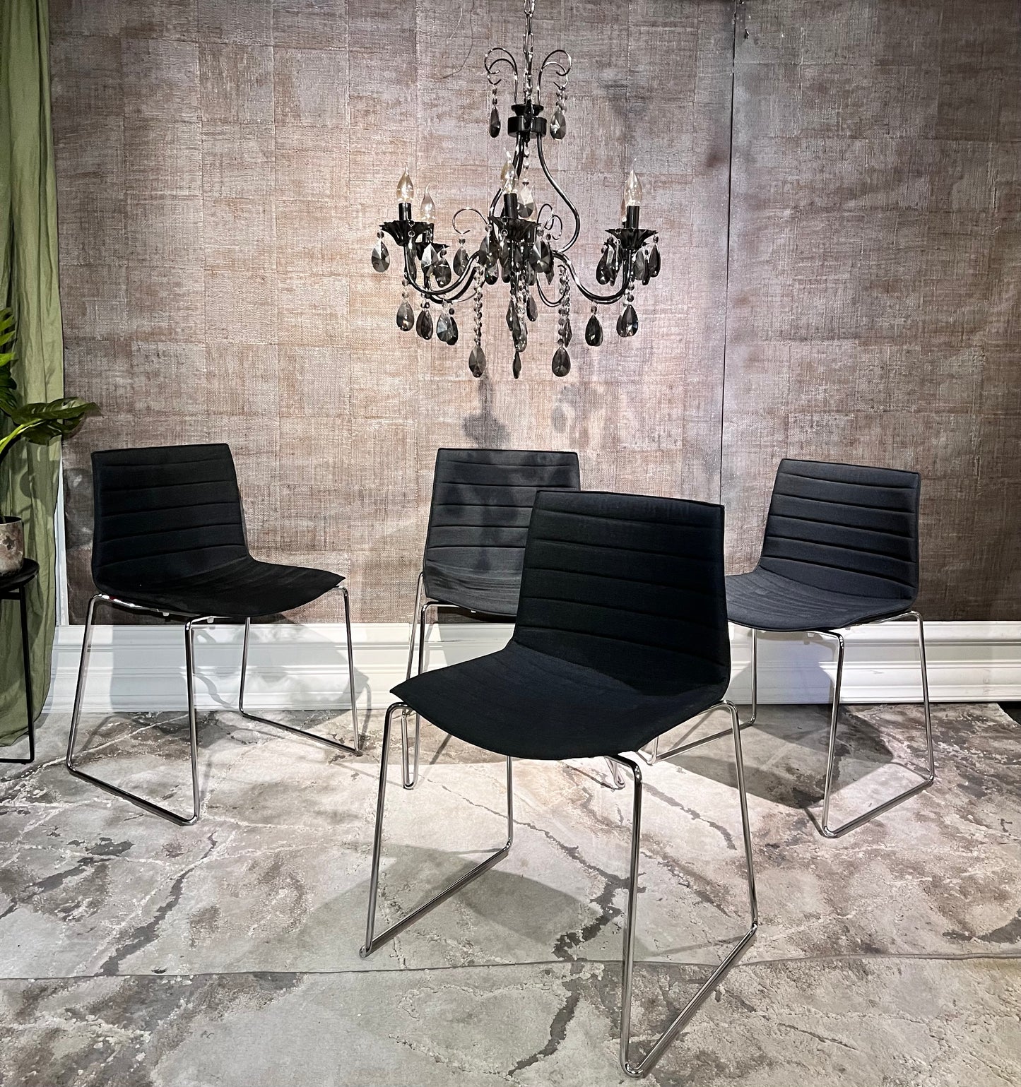 Arper Catifa 46 - Koksgrå - Kvalitetsbrukt Møbel fra Hjembruket AS på Hjembruket