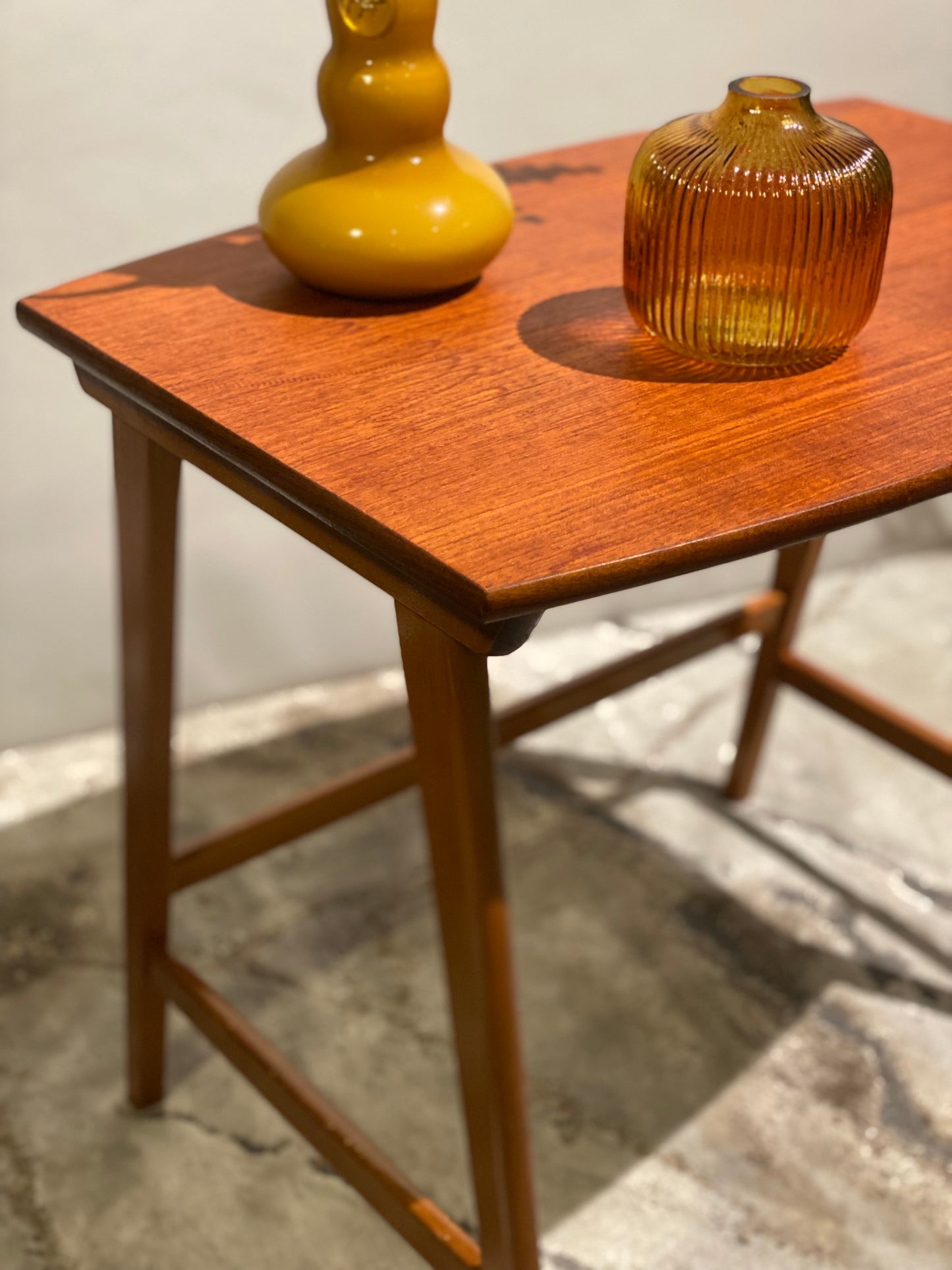 Teak heltre sidebord