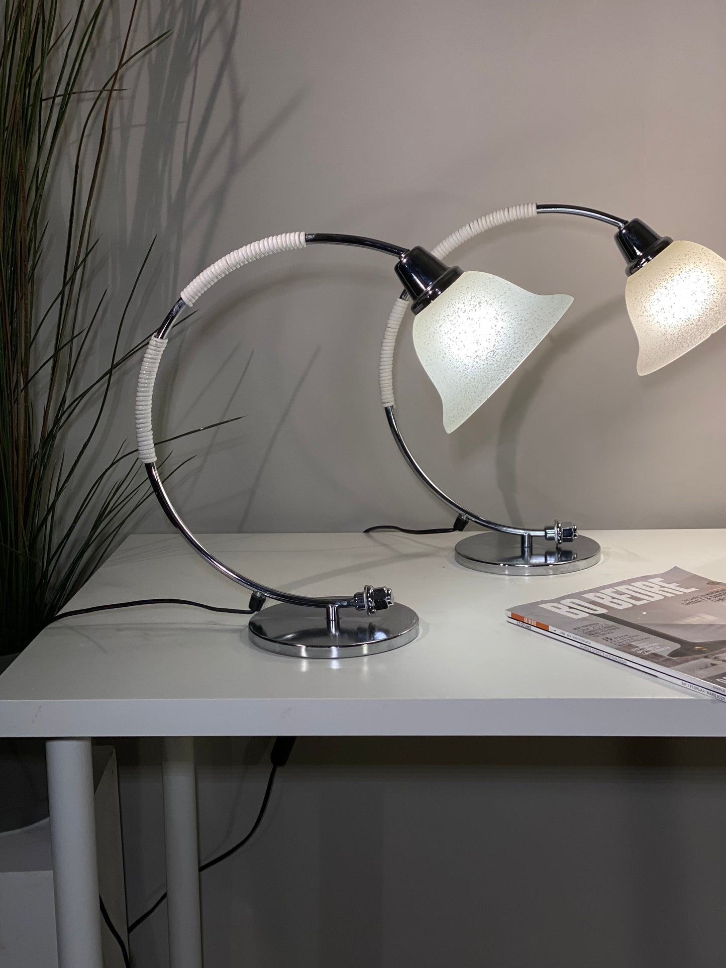 Bordlamper - Glass & krom - Kvalitetsbrukt Møbel fra Hjembruket AS på Hjembruket