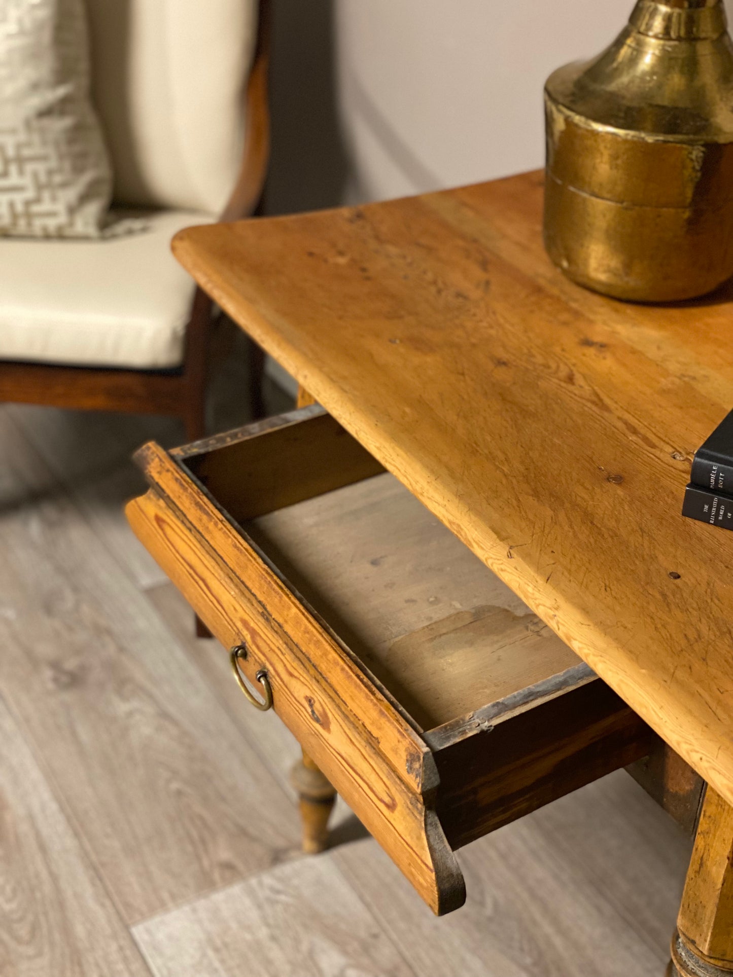Biedermeier konsollbord - Kvalitetsbrukt Møbel fra Hjembruket på Hjembruket