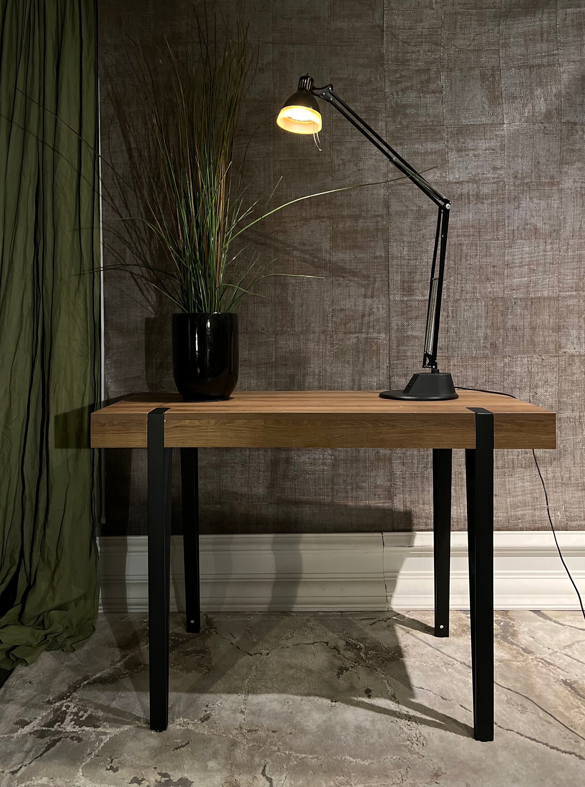 Skrivebordslampe Luxo L2001 / H50 - Kvalitetsbrukt Møbel fra Hjembruket AS på Hjembruket