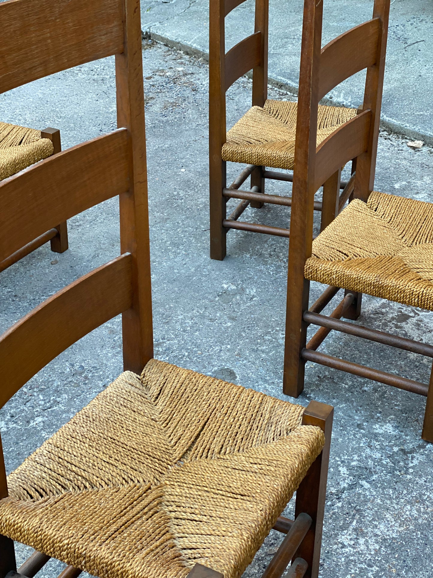 Spisestoler - Brutalistisk stil - Kvalitetsbrukt Møbel fra Hjembruket AS på Hjembruket