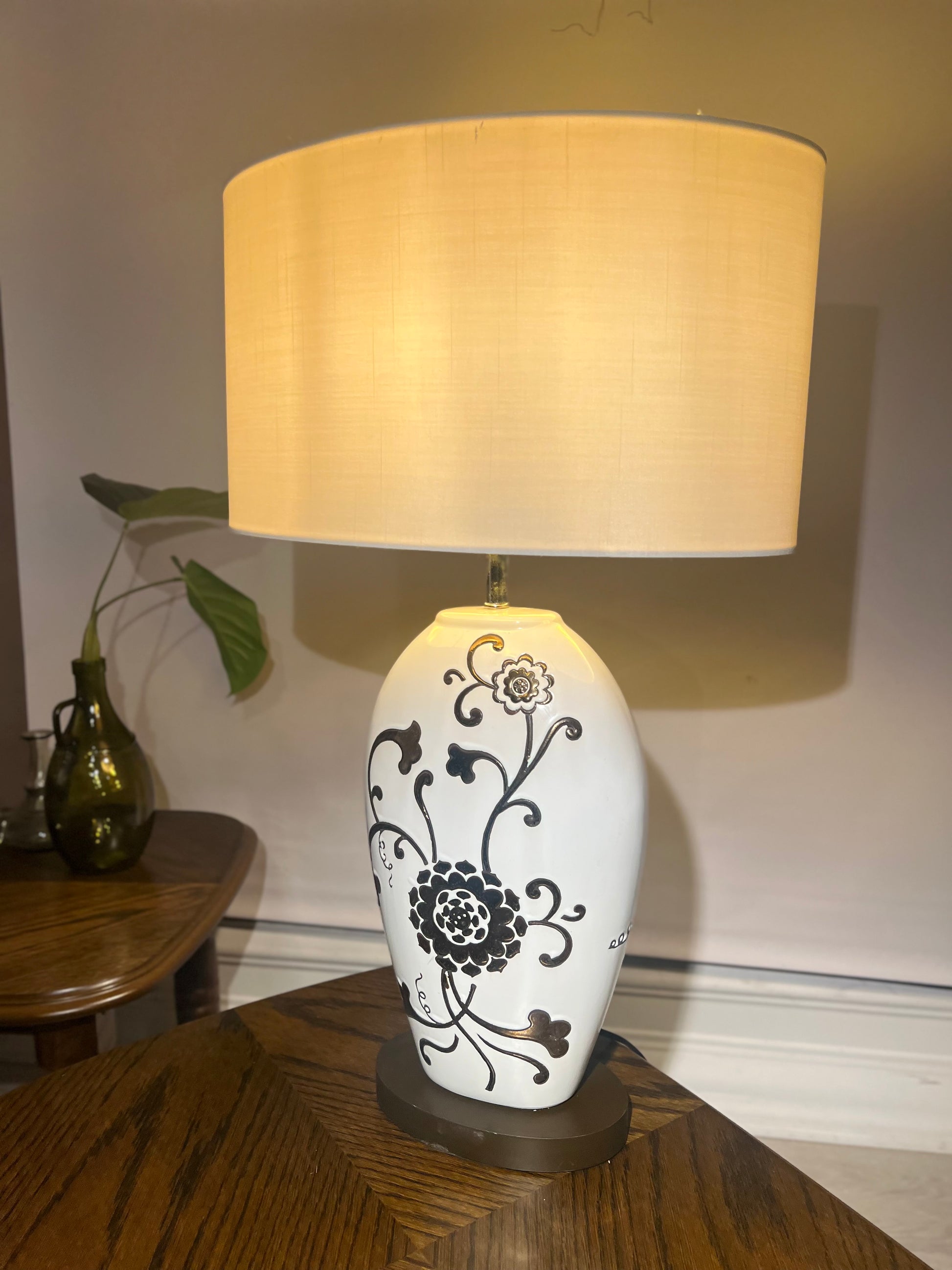 Bordlampe - Verona - Kvalitetsbrukt Møbel fra Hjembruket AS på Hjembruket