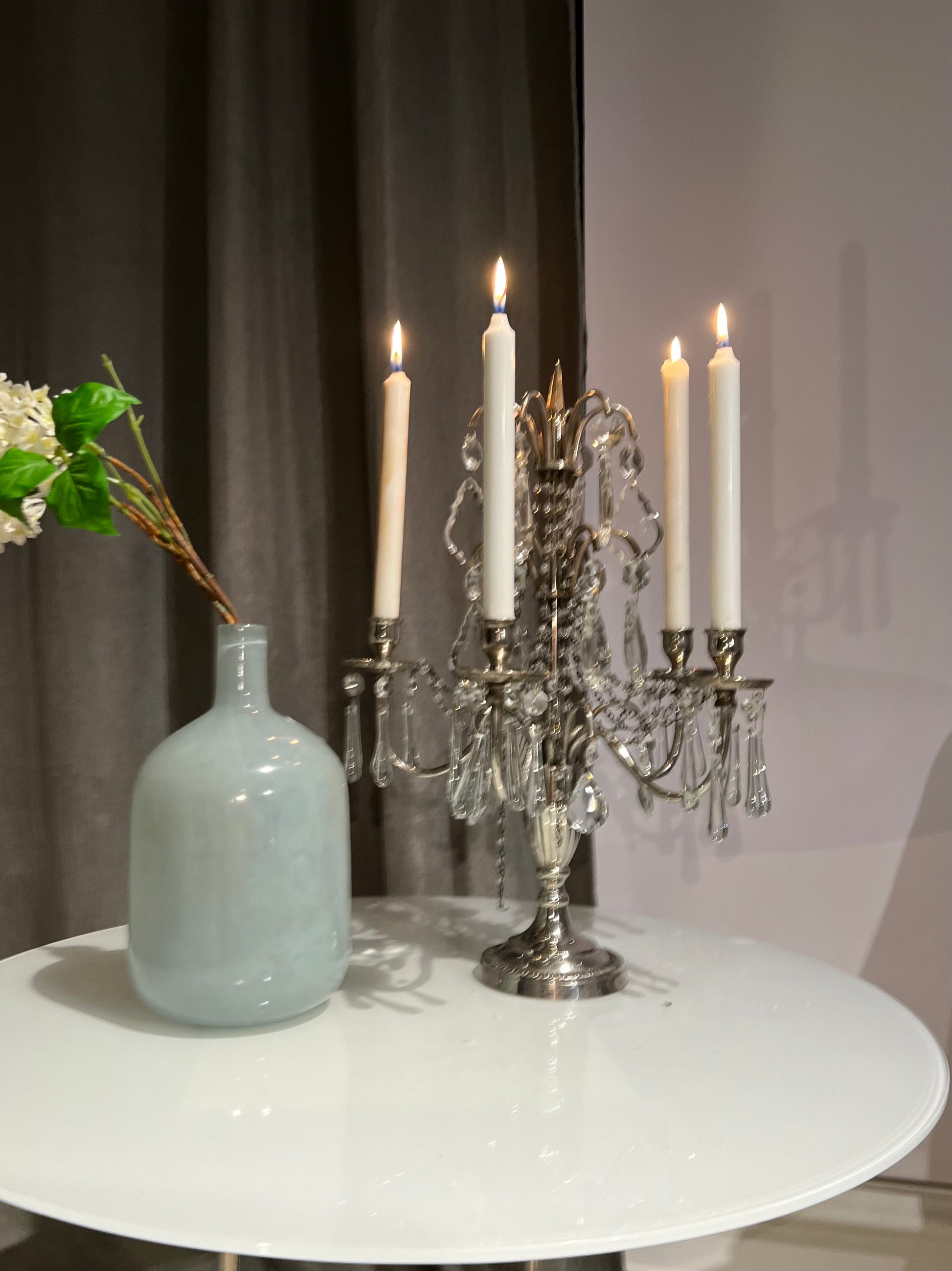 Pompøs Chandelabre - Kvalitetsbrukt Møbel fra Hjembruket AS på Hjembruket