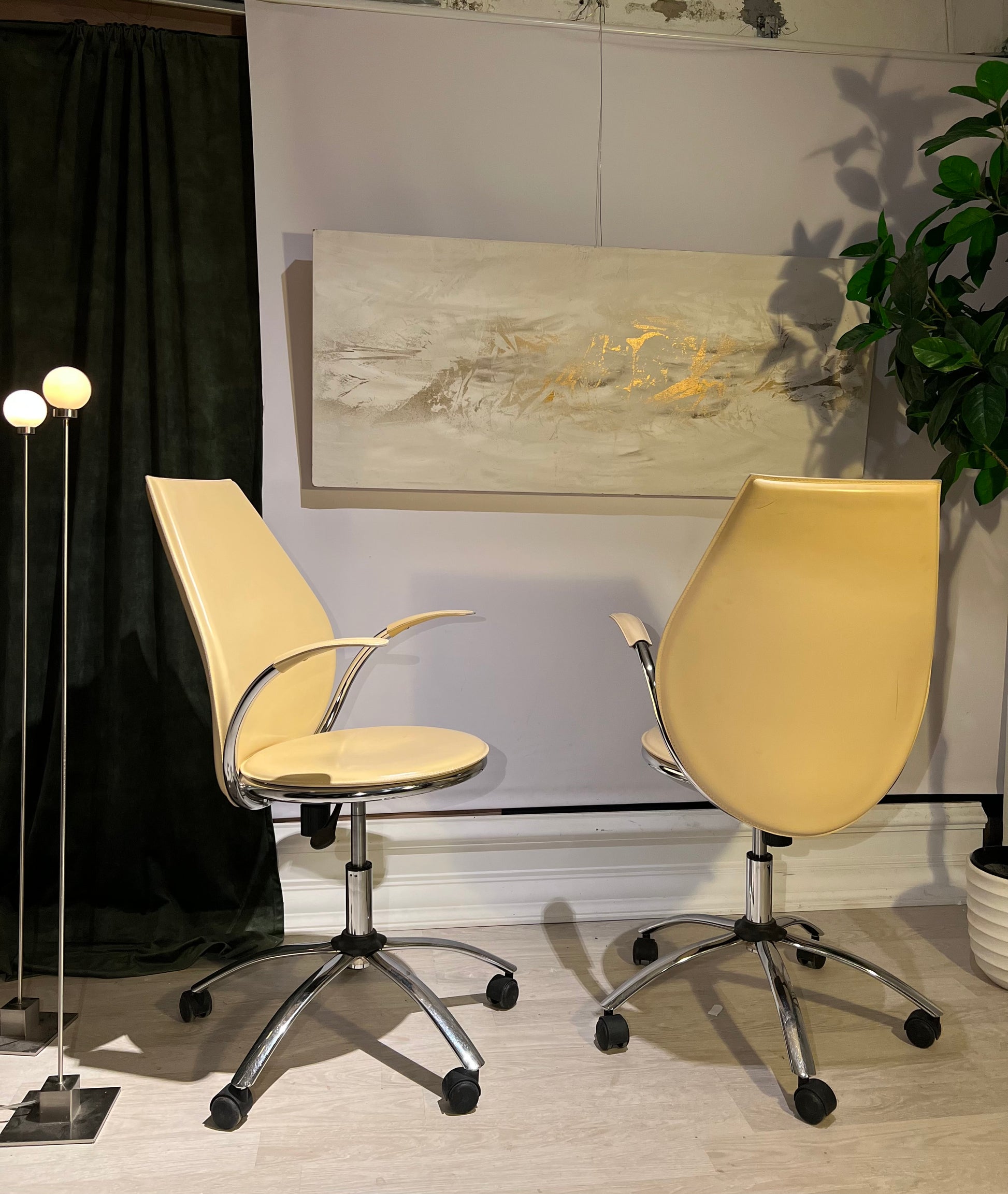 Italiensk design! Kontorstoler - Kvalitetsbrukt Møbel fra Hjembruket AS på Hjembruket