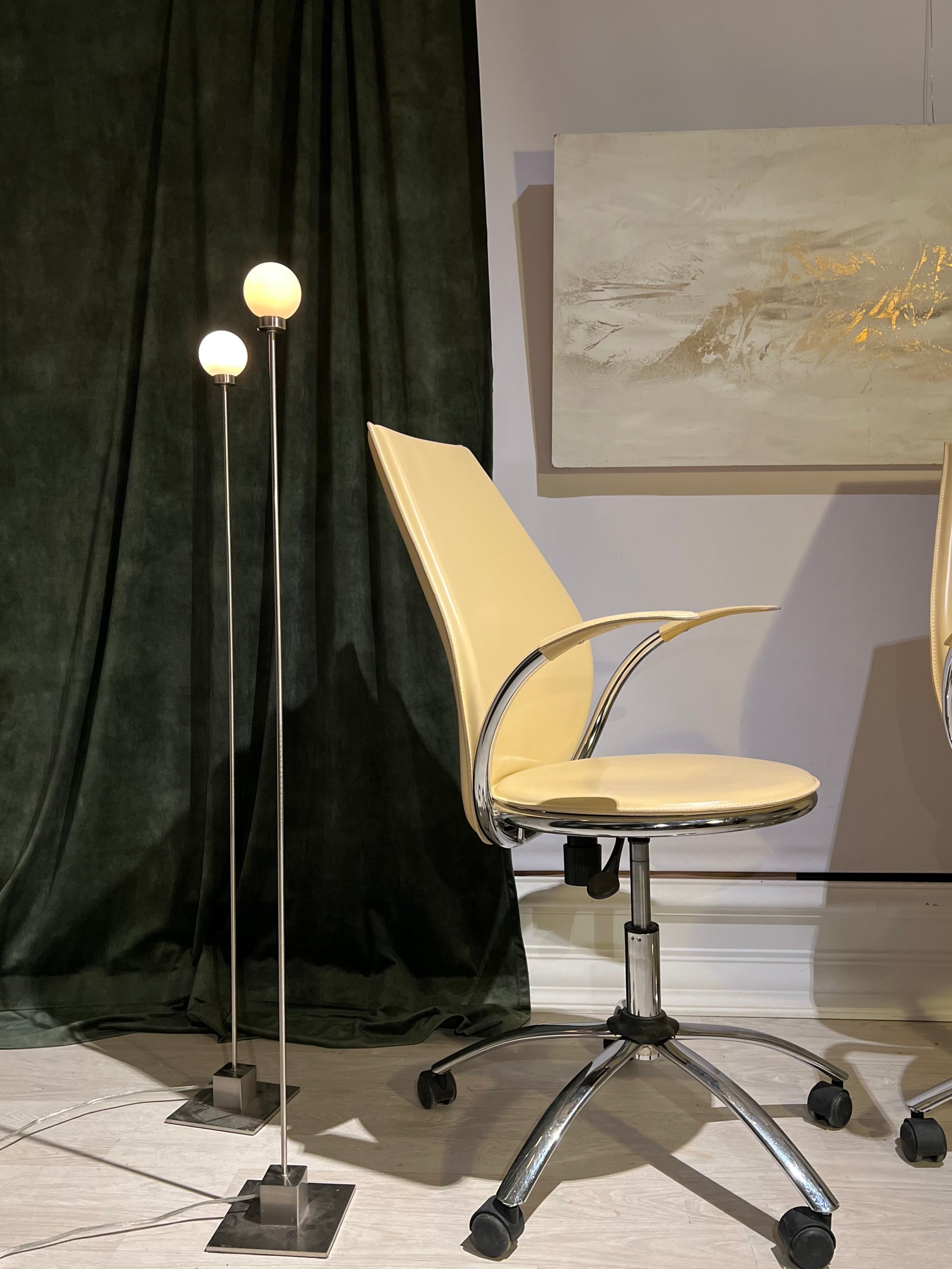 Italiensk design! Kontorstoler - Kvalitetsbrukt Møbel fra Hjembruket AS på Hjembruket