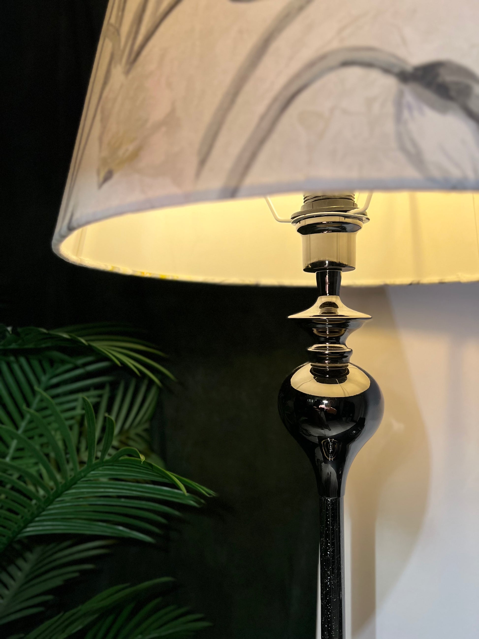 Bordlampe- Erly Mode - Kvalitetsbrukt Møbel fra Hjembruket AS på Hjembruket
