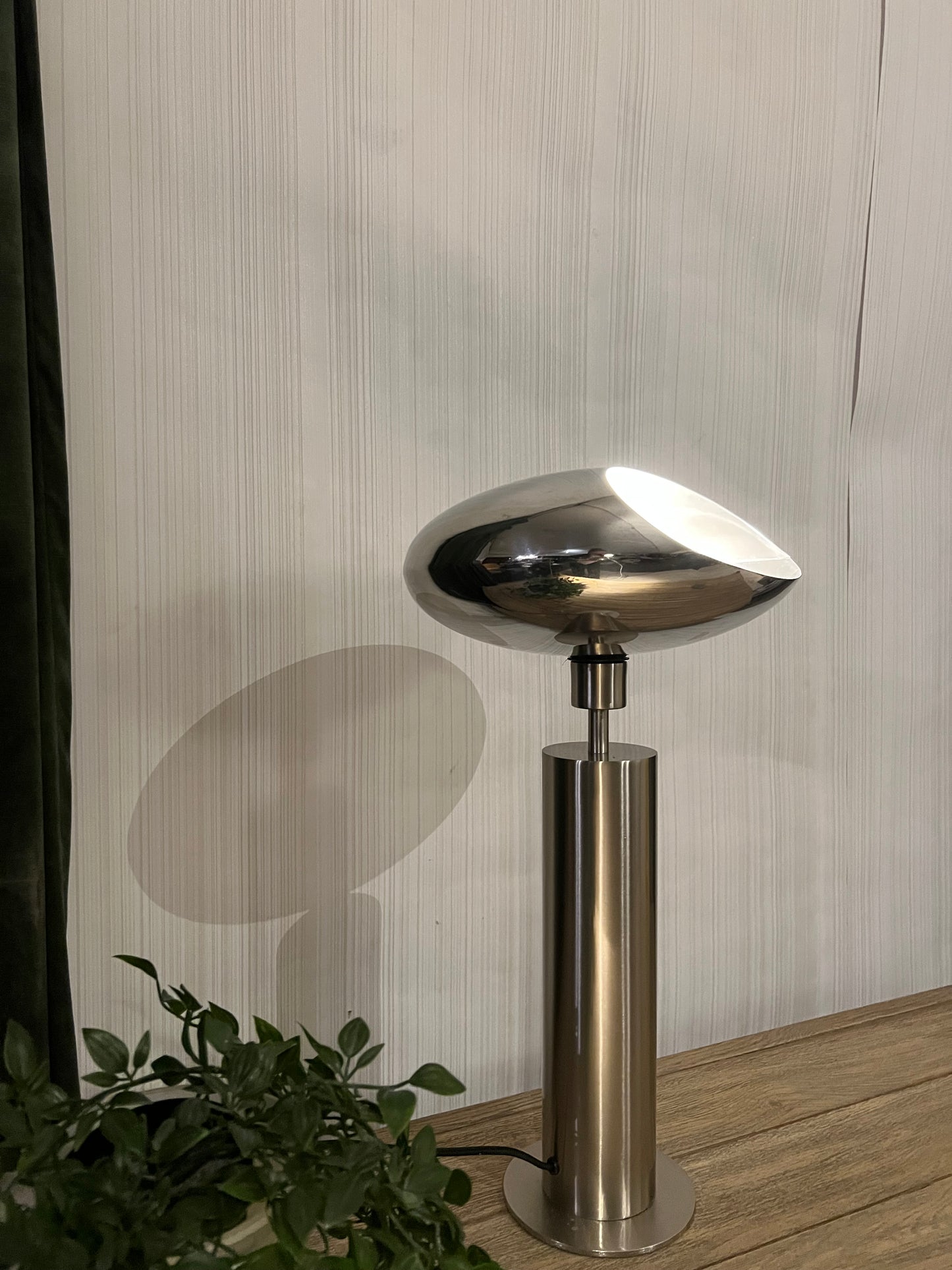 ReMoDe -Artic Bordlampe - Kvalitetsbrukt Møbel fra Hjembruket AS på Hjembruket