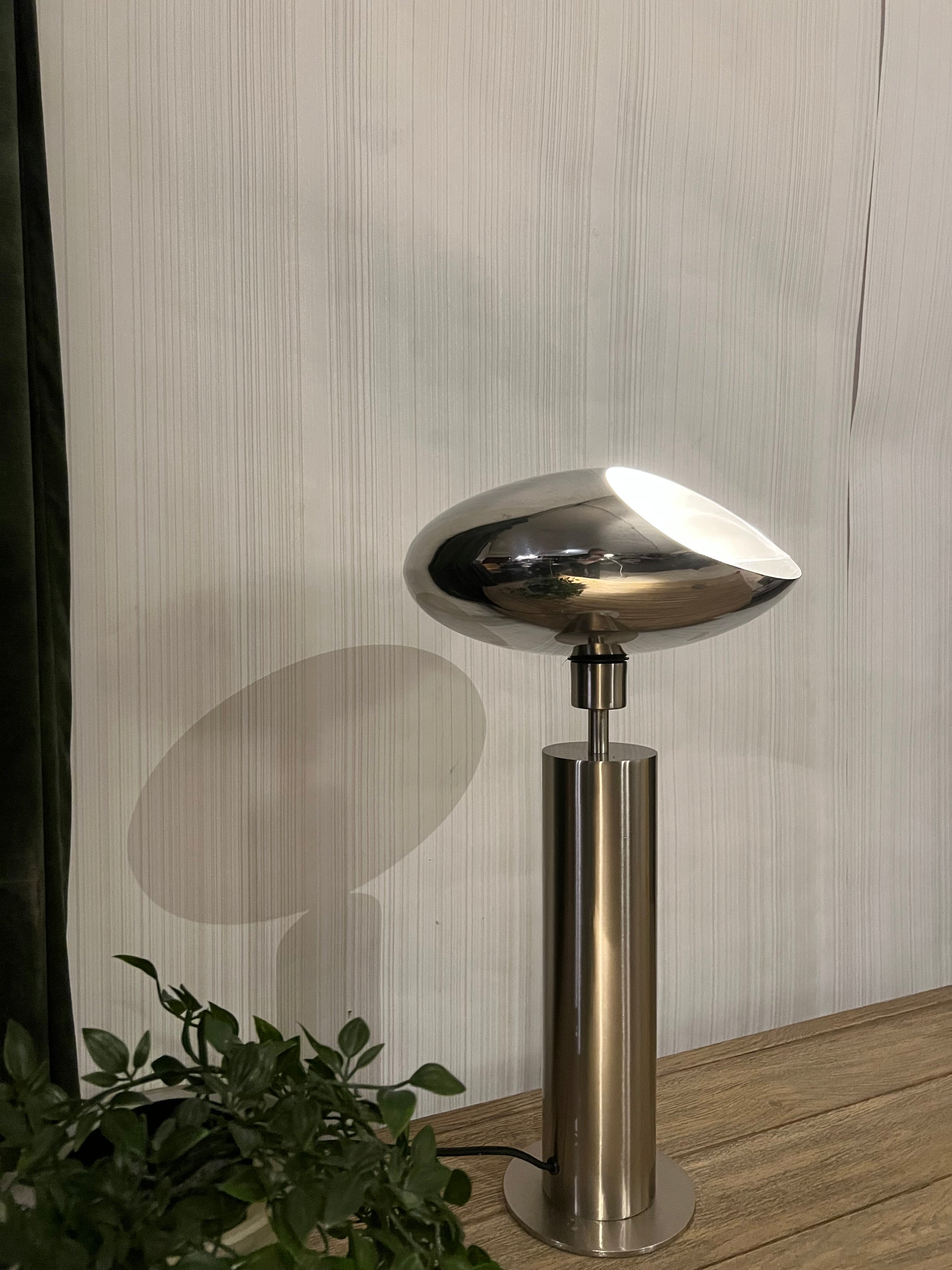 ReMoDe -Artic Bordlampe - Kvalitetsbrukt Møbel fra Hjembruket AS på Hjembruket