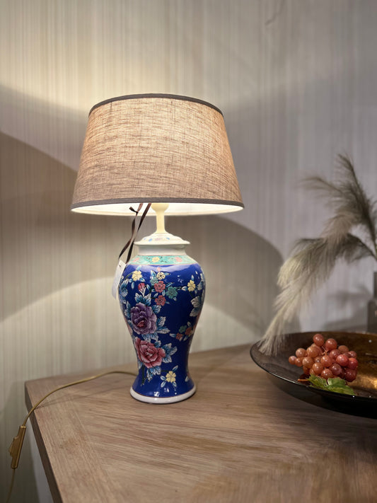 Bordlampe- China Porcelain - Kvalitetsbrukt Møbel fra Hjembruket AS på Hjembruket