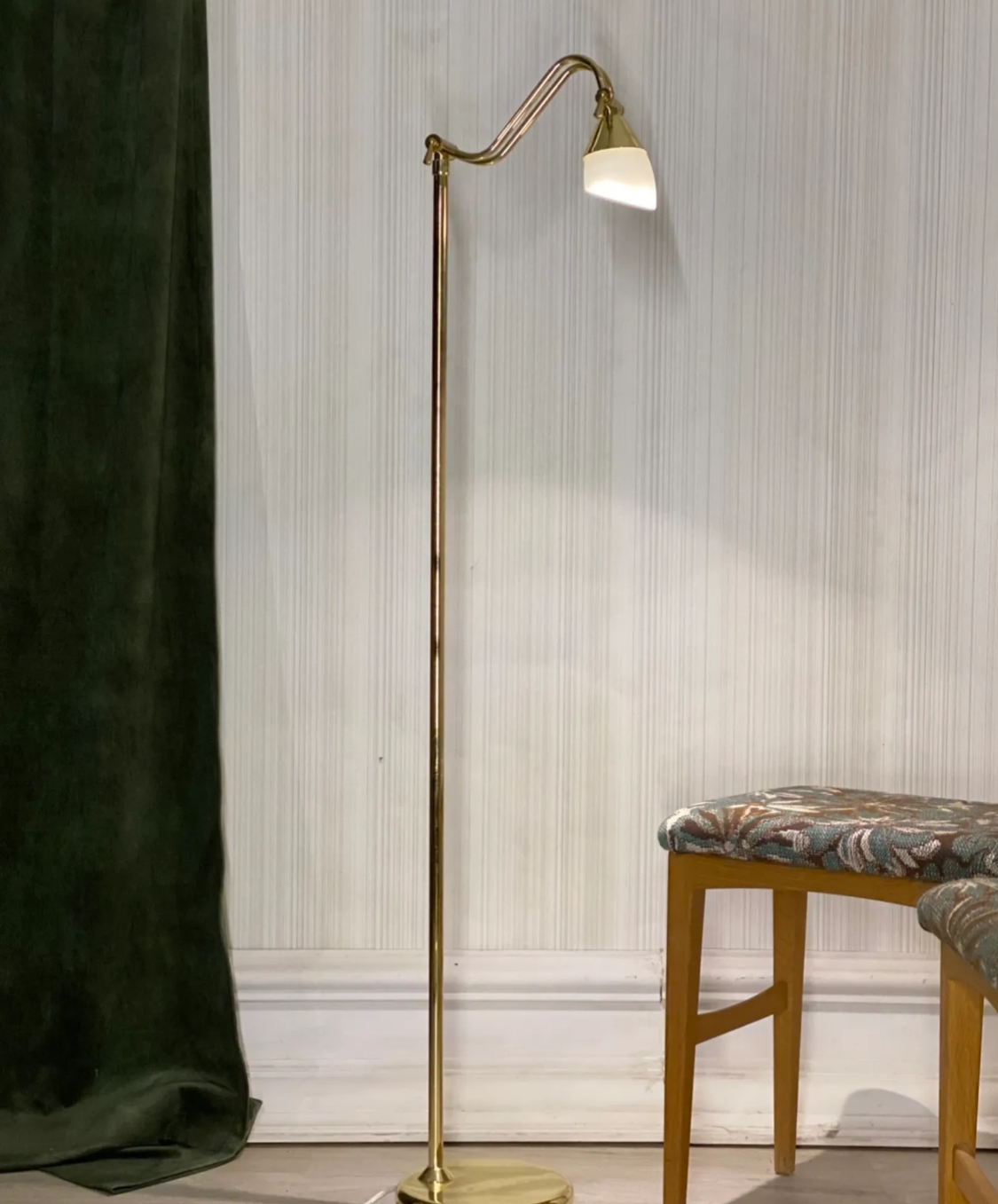 Stålampe - Messing / glass - Kvalitetsbrukt Møbel fra Hjembruket AS på Hjembruket