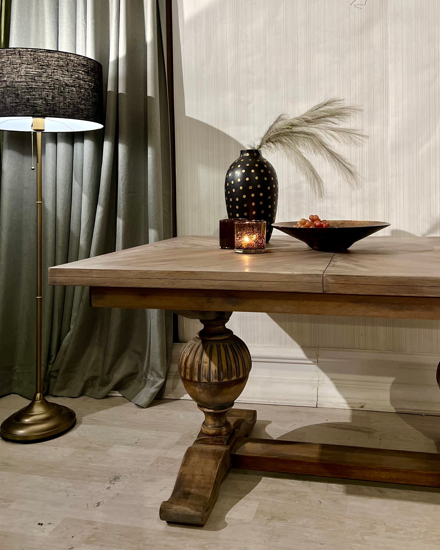 Spisebord - French Country style - Kvalitetsbrukt Møbel fra Hjembruket AS på Hjembruket