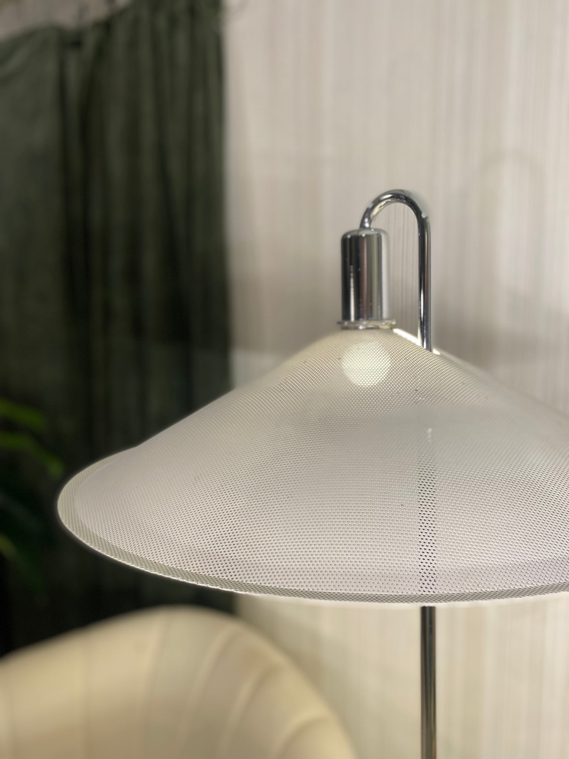 Stålampe - Börge Lindau /Bo Lindecrantz - Kvalitetsbrukt Møbel fra Hjembruket AS på Hjembruket