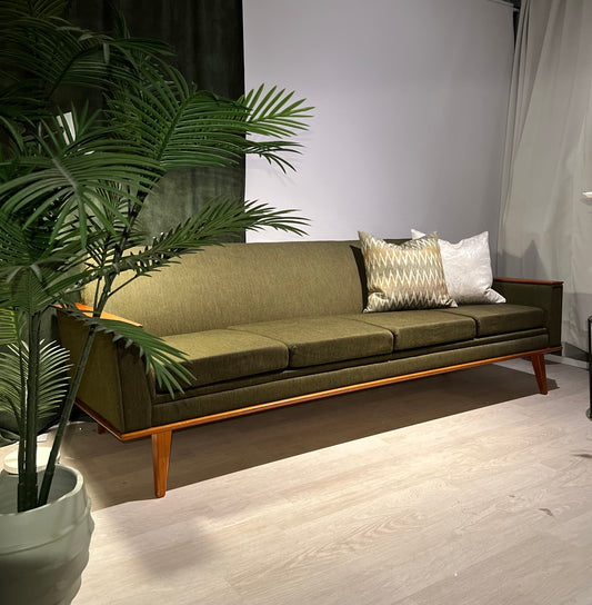 Retro- Sofa 4-seat - Kvalitetsbrukt Møbel fra Hjembruket AS på Hjembruket