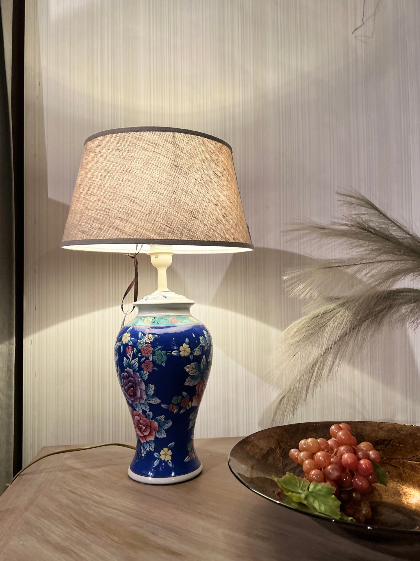 Bordlampe- China Porcelain - Kvalitetsbrukt Møbel fra Hjembruket AS på Hjembruket