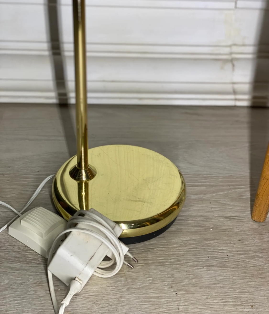 Stålampe - Messing / glass - Kvalitetsbrukt Møbel fra Hjembruket AS på Hjembruket