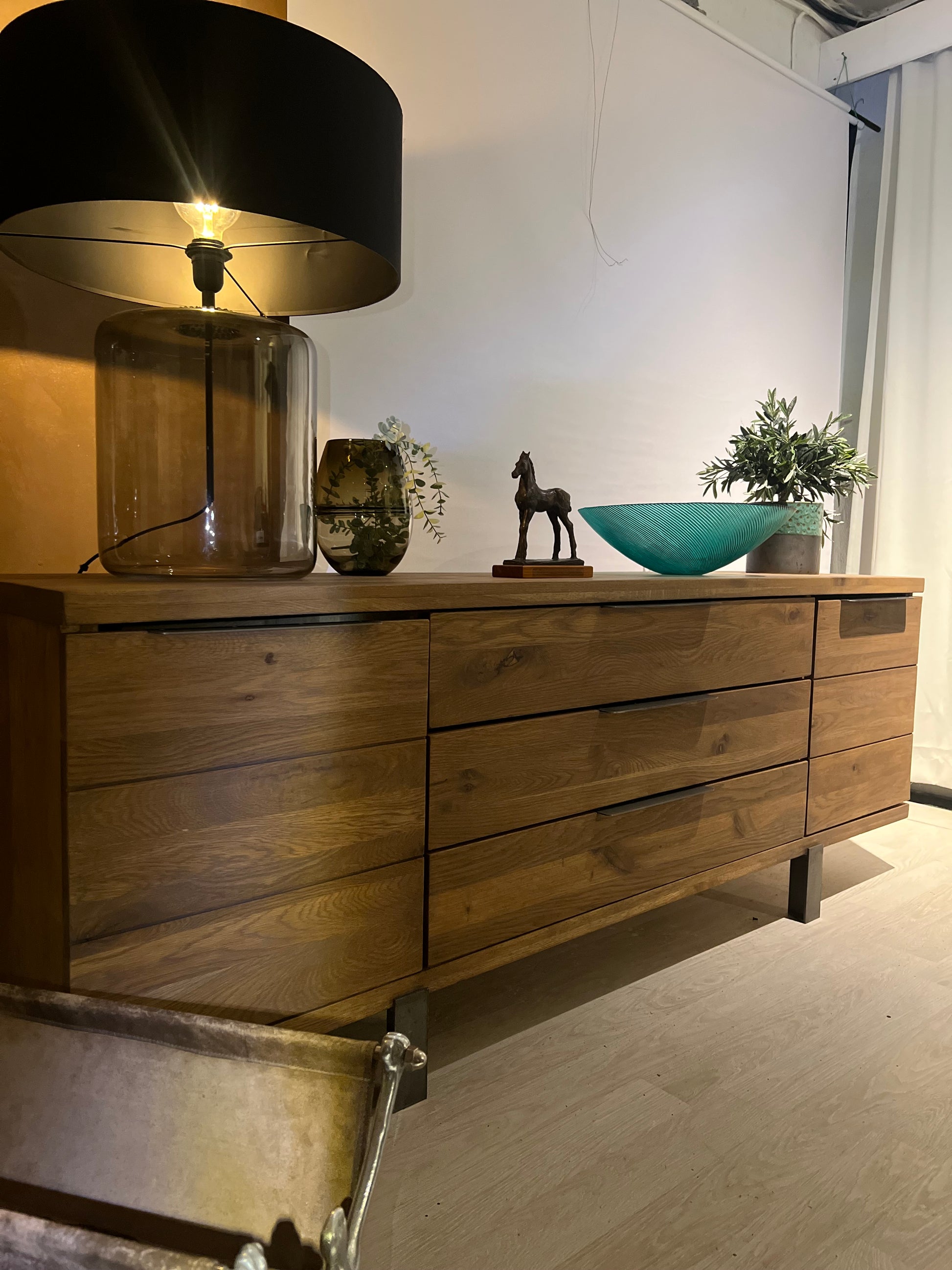 Skjenk - Villeik Smoked oak - Kvalitetsbrukt Møbel fra Hjembruket AS på Hjembruket